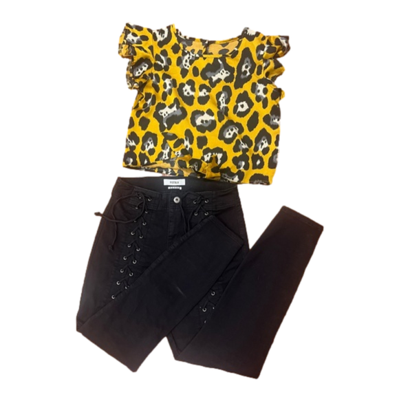 Tops - Leopard print shirt